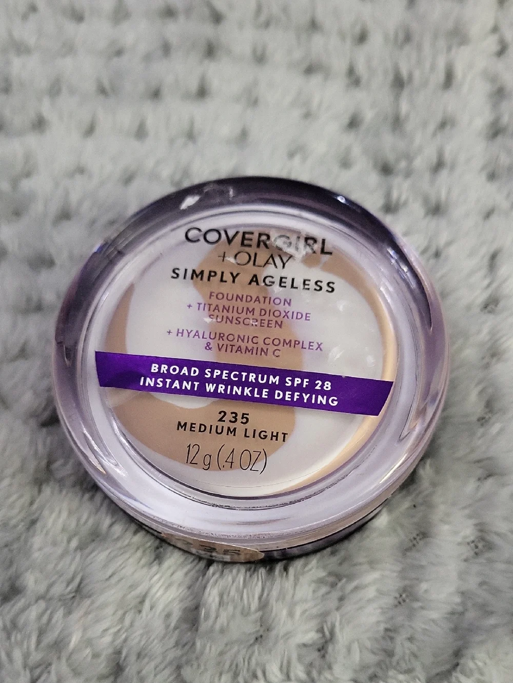 COVERGIRL Simply Ageless Foundation - Medium Light 235‎